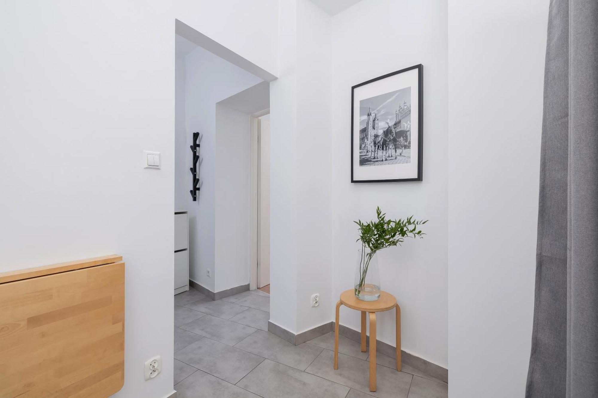 1-Bedroom Apartment - Dluga 65 Street クラクフ エクステリア 写真