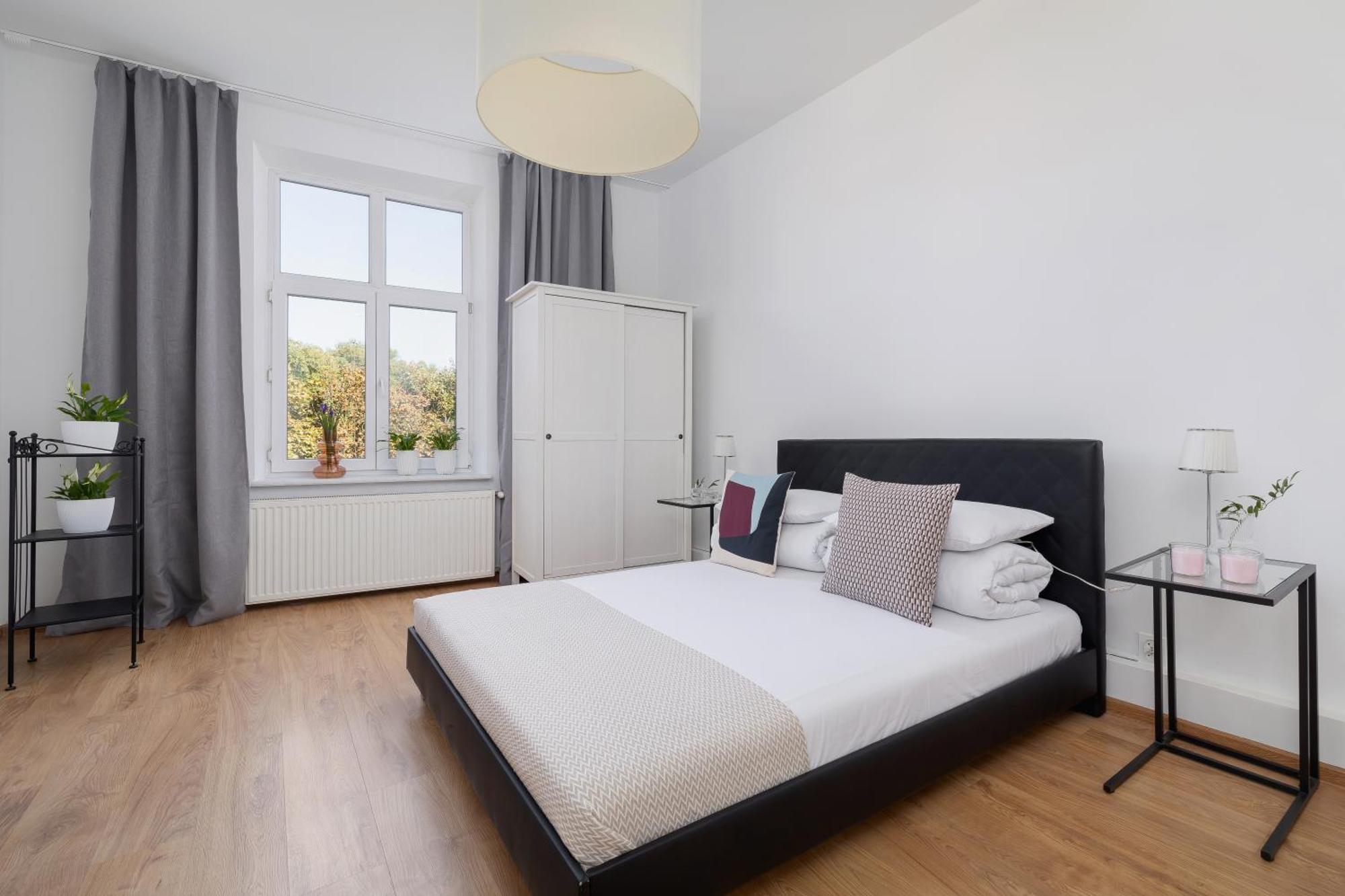 1-Bedroom Apartment - Dluga 65 Street クラクフ エクステリア 写真